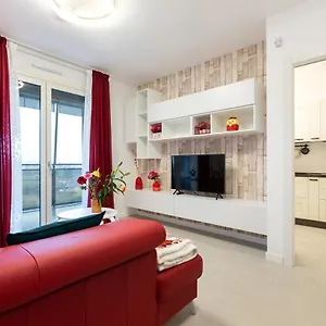 Apartment Fiera Flat With Garage, Milan